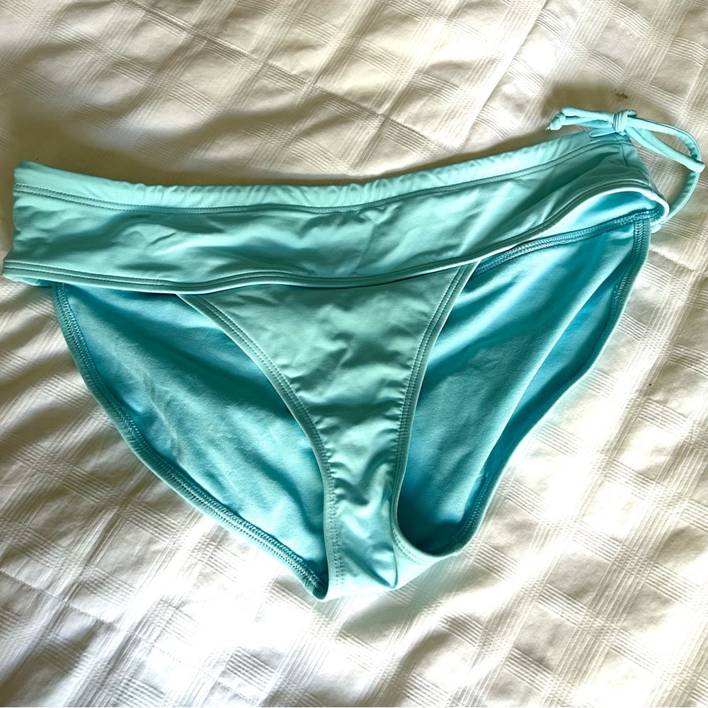 ATHLETA (SKY BLUE) Cross Strap Bikini TOP = SM | BOTTOM = MED - Picture 6 of 16